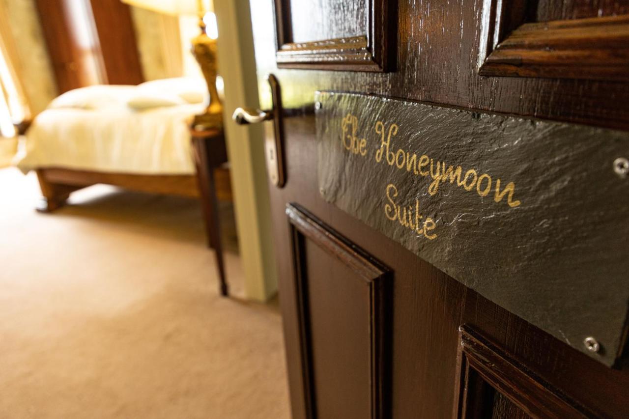 Ballinalacken Castle Country House Hotel Doolin Eksteriør billede